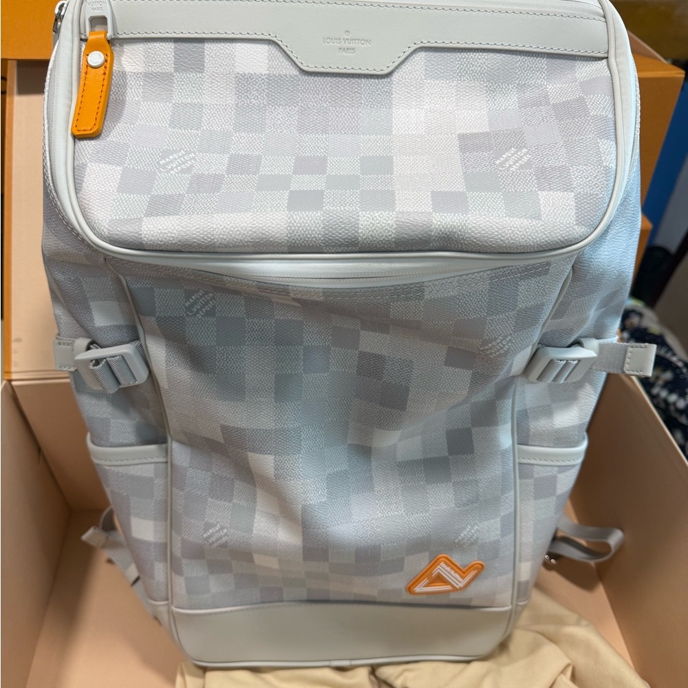 Louis Vuitton white mountain backpack brand new!